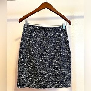 MaxMara Weekend Pencil Skirt Black and White. Size 2.